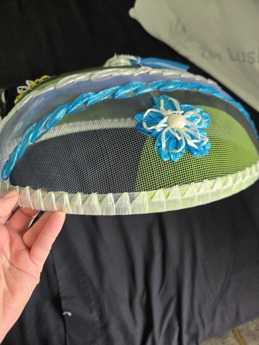 Decorative Vintage Mesh Food Cover - Blue & Green